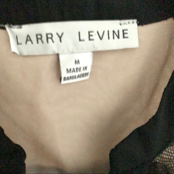 Larry Levine sleeveless button up blouse - Picture 4 of 6